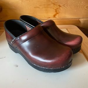 Dansko Clogs | red | 39